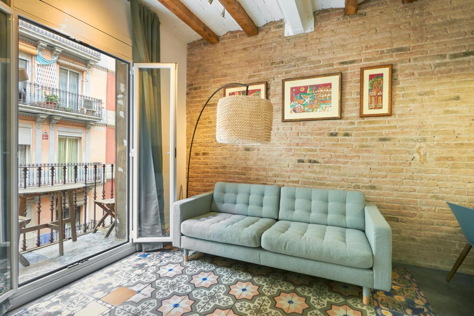 64 Apartment In A Typical Barcelona'S Old Building Buitenkant foto