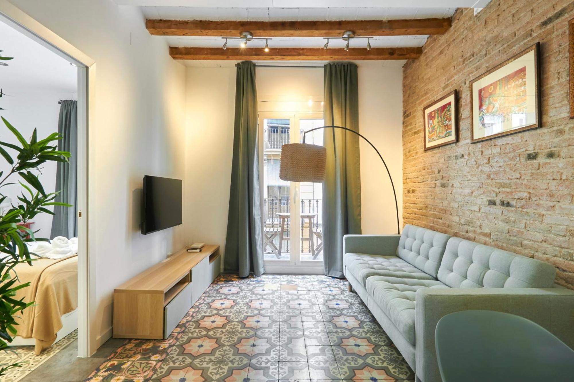 64 Apartment In A Typical Barcelona'S Old Building Buitenkant foto