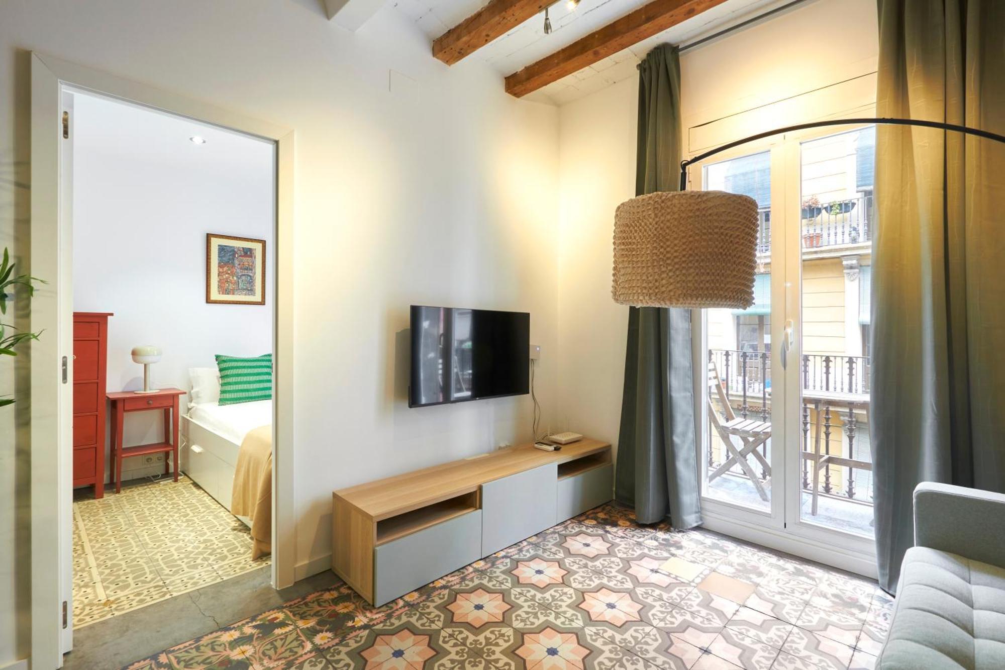 64 Apartment In A Typical Barcelona'S Old Building Buitenkant foto